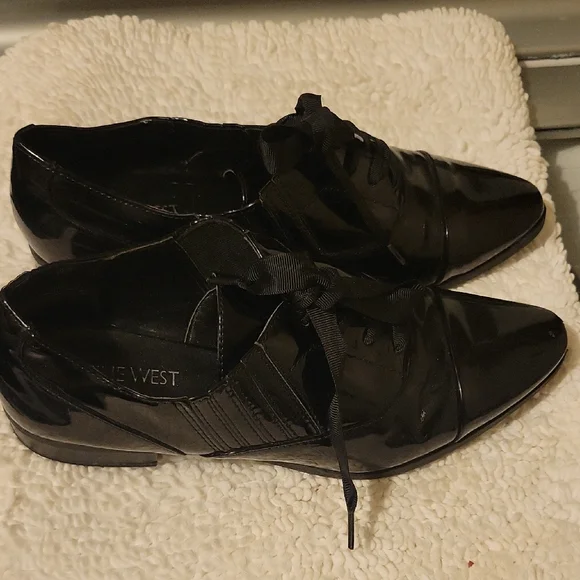 Nine West Glossy Black Lace-Up Loafers - Picture 4 of 5